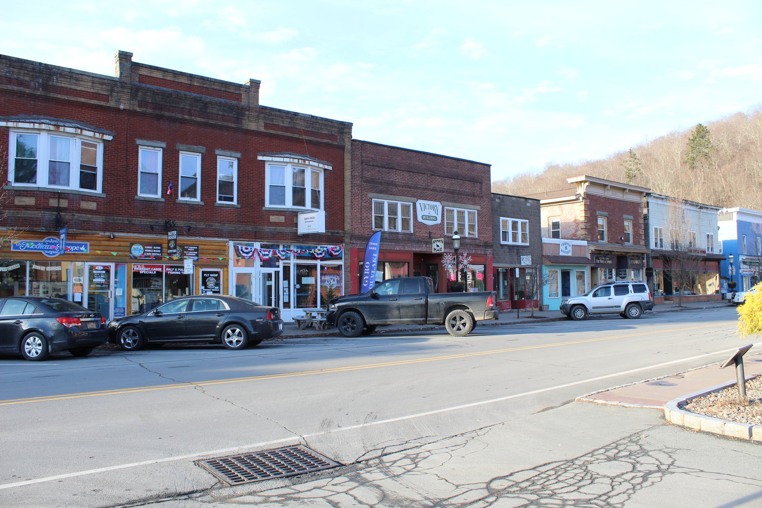 Main Street in Roscoe on a winter afternoon